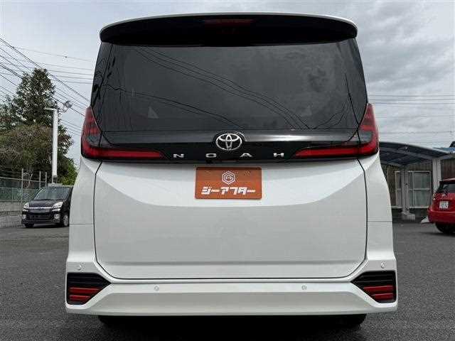 Toyota Noah 2025 — фото 11 купить в Москве