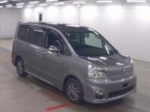2013 Toyota Voxy