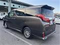 2022 Toyota Alphard Hybrid