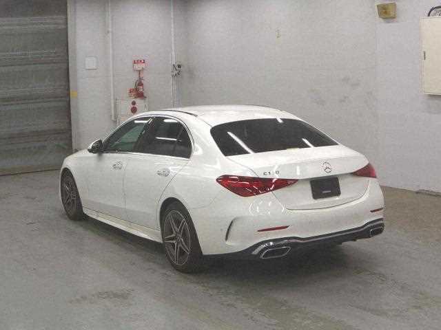 Mercedes-Benz C-Class 2023 — миниатюра 3