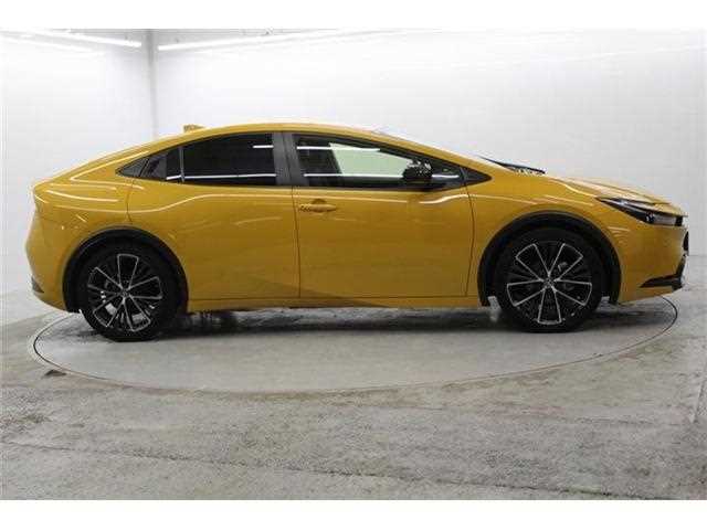 Toyota Prius 2024 — миниатюра 5