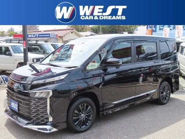Toyota Voxy 2025 — миниатюра 2