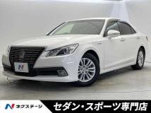 2013 Toyota Crown Hybrid