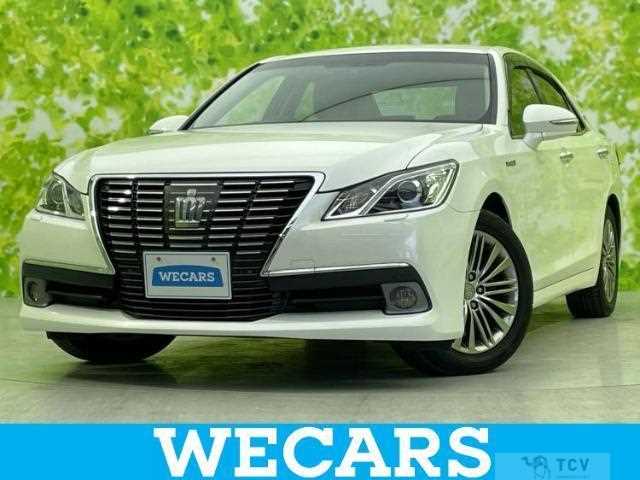 2013 Toyota Crown Hybrid