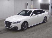 2019 Toyota Crown Hybrid