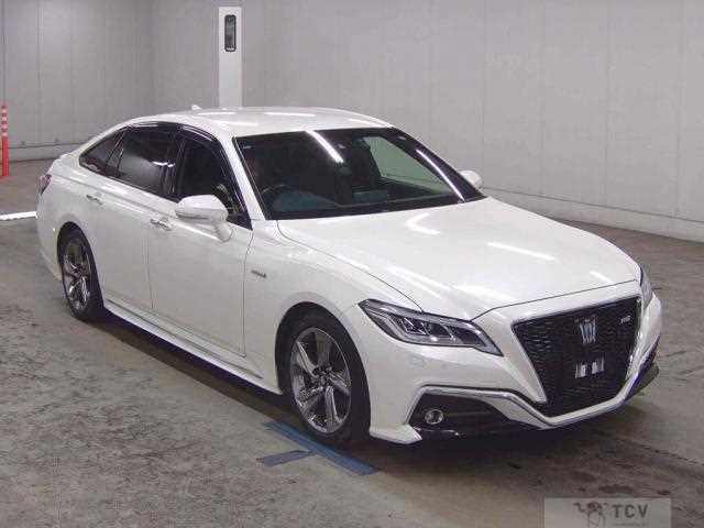 2019 Toyota Crown Hybrid