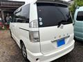 2007 Toyota Voxy