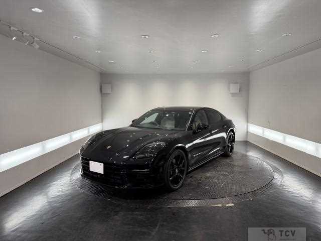 2025 Porsche Panamera