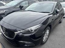 2018 Mazda Axela