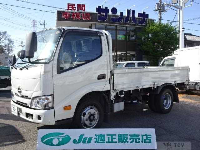 2022 Hino Dutro