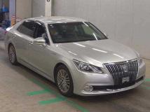 2014 Toyota Crown Majesta