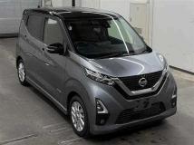 2022 Nissan Nissan Others