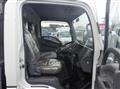 2016 Isuzu Elf Truck