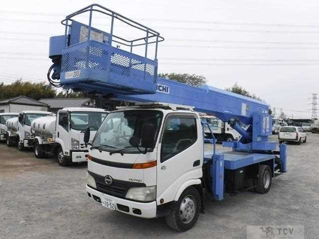 2008 Hino Dutro