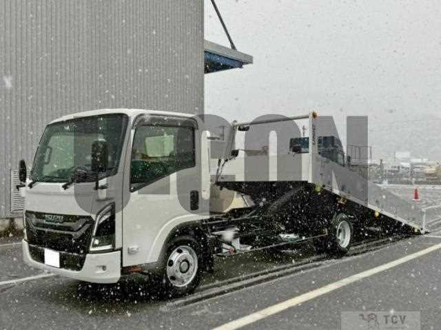2025 Isuzu Elf Truck