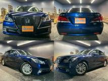 2014 Toyota Crown Hybrid