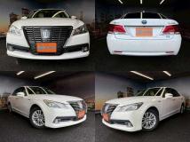 2013 Toyota Crown Hybrid