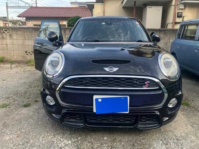 2018 BMW MINI