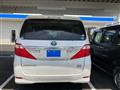2012 Toyota Alphard Hybrid