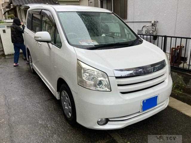 2008 Toyota Noah