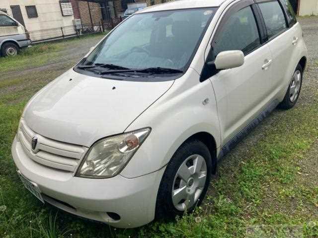 2004 Toyota IST
