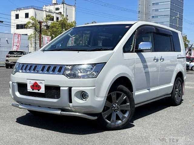 2017 Mitsubishi Delica D5