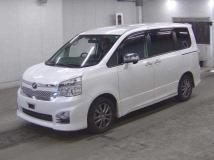 2013 Toyota Voxy
