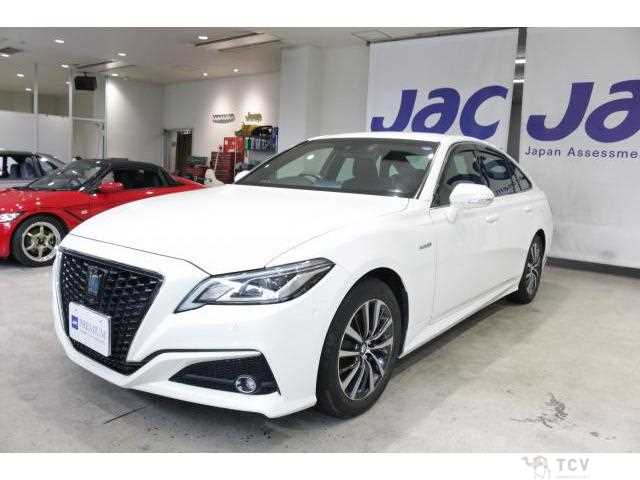 2019 Toyota Crown Hybrid