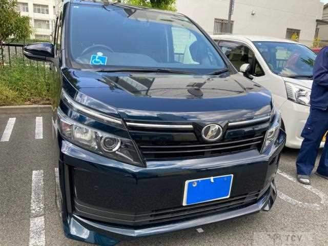 2017 Toyota Voxy