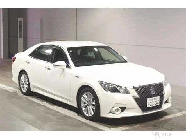 2015 Toyota Crown Hybrid