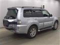 2015 Mitsubishi Pajero