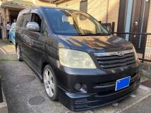 2004 Toyota Noah