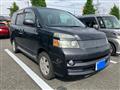 2005 Toyota Voxy