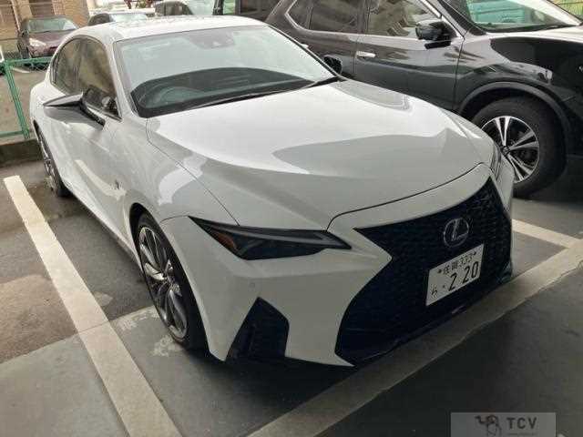 2021 Lexus IS
