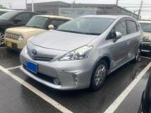 2014 Toyota PRIUS α