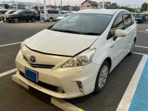 2012 Toyota PRIUS α