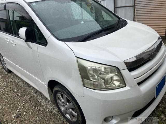 2007 Toyota Noah