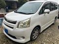 2007 Toyota Noah