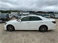 2015 Toyota Crown