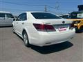 2016 Toyota Crown Hybrid