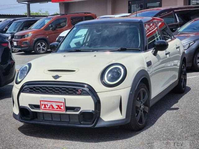 2022 BMW MINI