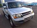 2000 Mitsubishi Pajero
