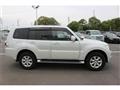2015 Mitsubishi Pajero