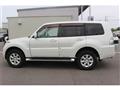 2015 Mitsubishi Pajero