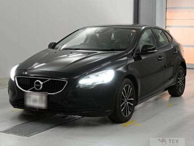 2019 Volvo V40