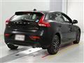 2019 Volvo V40