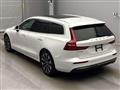 2022 Volvo V60