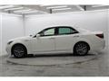 2016 Toyota Crown