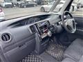 2011 Daihatsu Tanto