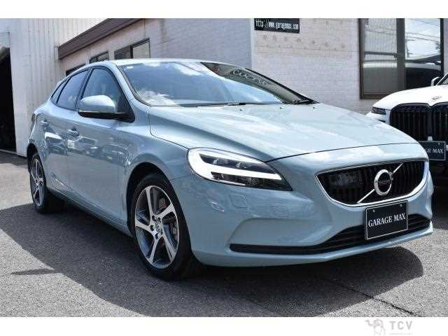2018 Volvo V40